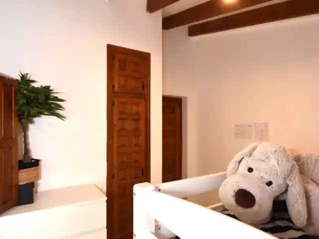El Castellet, maison privée et piscine | Espagne, Costa Blanca, Dénia - villa Chambre d’enfants avec lits superposés dans l’appartement supérieur. Il offre une vue sur le jardin de rocaille. Merveilleux réveil avec le chant des oiseaux.