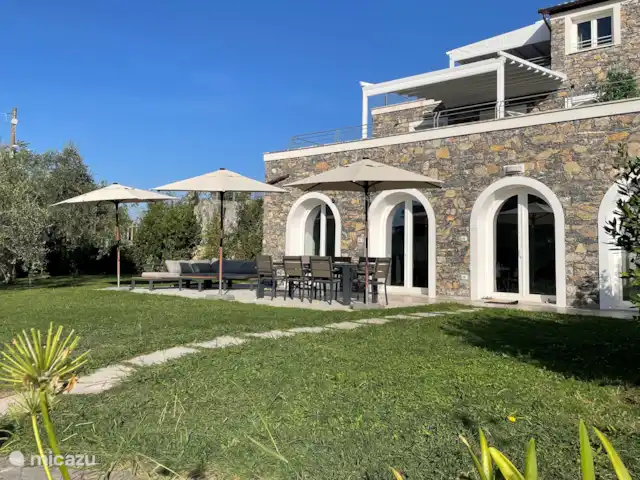 2 - Cinque Terre - Toscane - Lerici | Italie, Ligurie, Lerici - appartement Appartement d’entrée avec terrasse privée et jardin privé