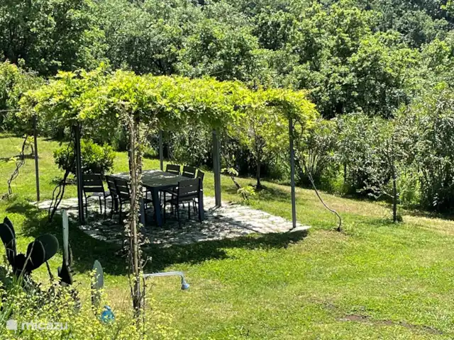 2 - Cinque Terre - Toscane - Lerici | Italie, Ligurie, Lerici - appartement Jardin commun - avec piscine, pergola et barbecue