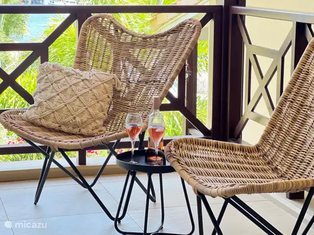Quartier Jan Thiel | appartement B7 | Curaçao, Banda Ariba (est), Spaanse Water - appartement Chaises confortables sur le balcon