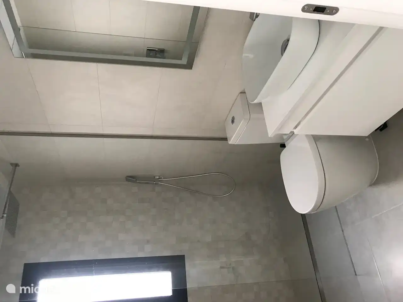 salle de bain 2 à l'étage