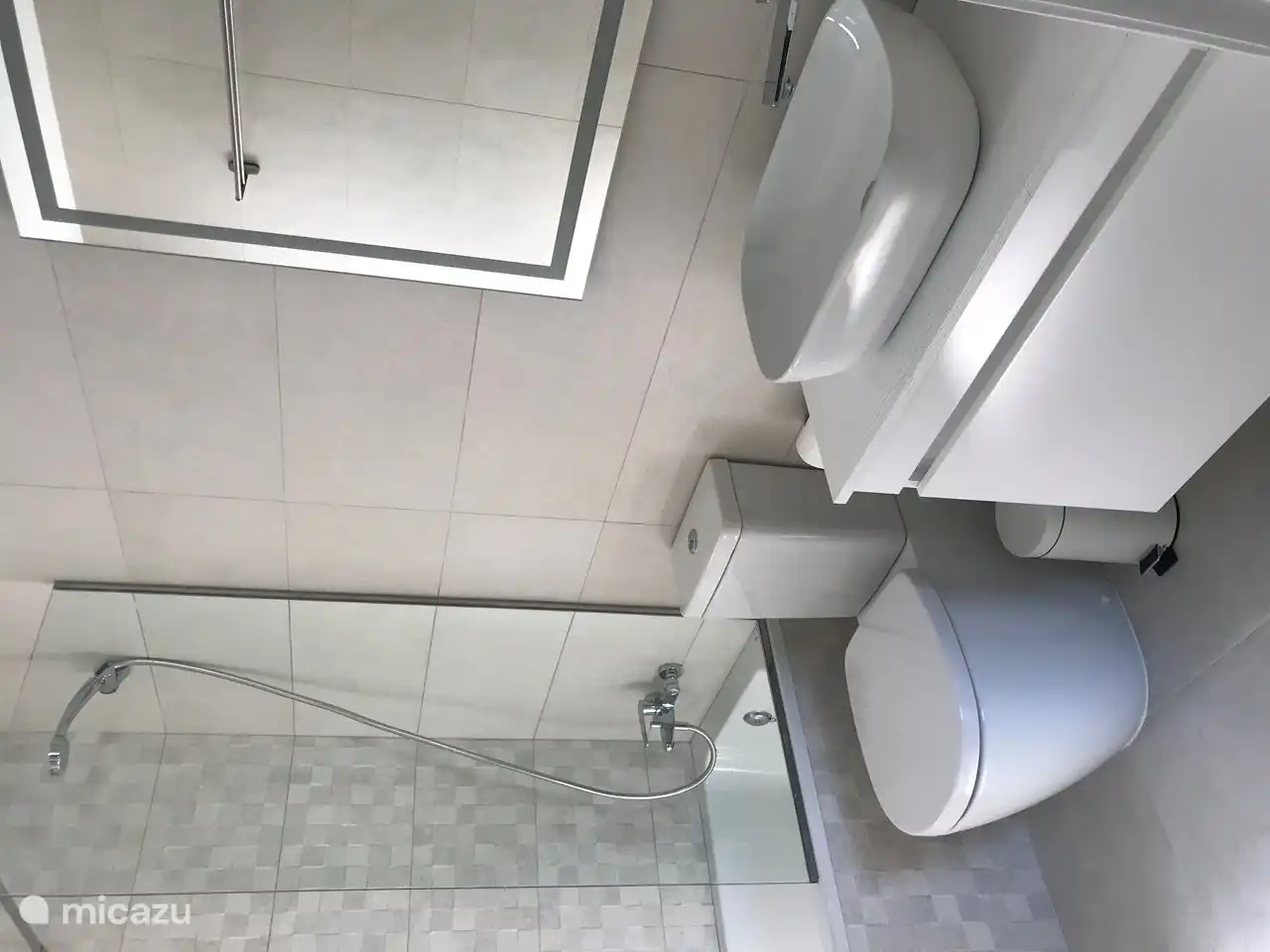 salle de bain 3 au 1er étage 