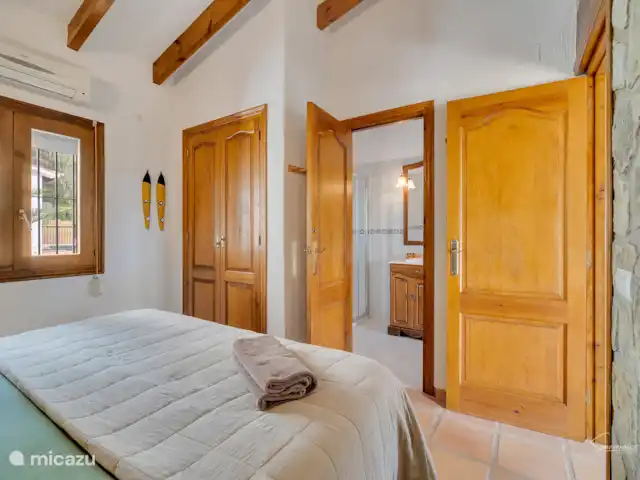 tiny house huren in Spanje, Costa Blanca, Lliber – Casa Llibertat Casita Benigembla slaapkamer casita