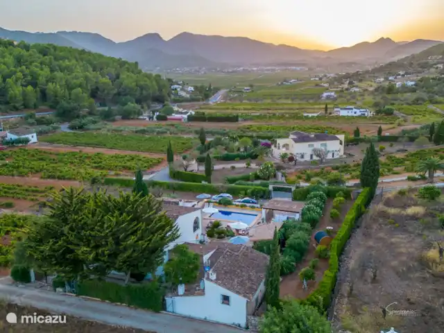 tiny house huren in Spanje, Costa Blanca, Lliber – Casa Llibertat Casita Benigembla uitzicht vallei en bergen
