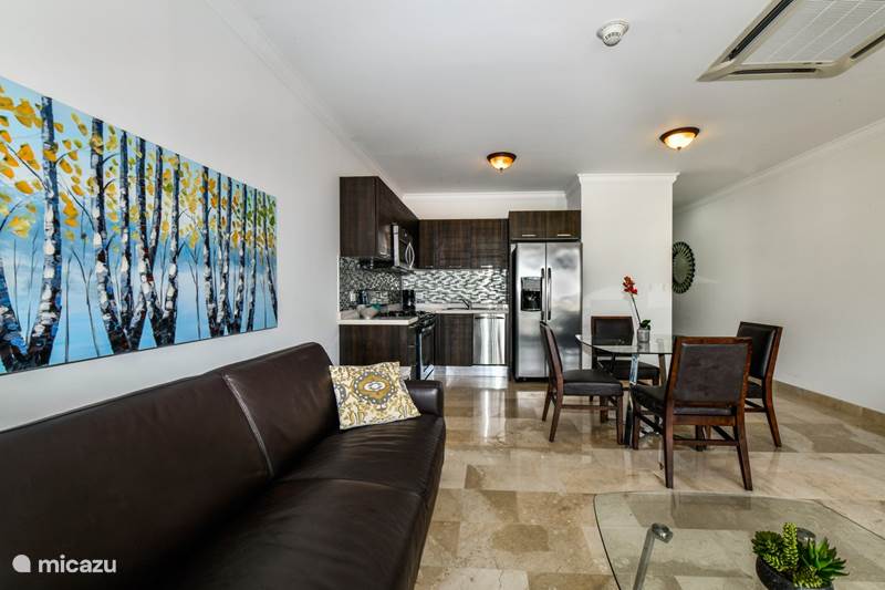 Vakantiehuis Aruba, Noord, Palm Beach Appartement Luxe Condo in hartje Palm Beach