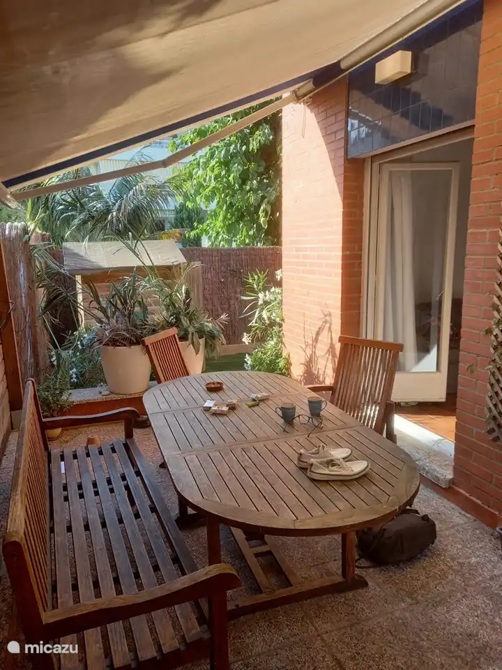 Terrasse mit Schatten