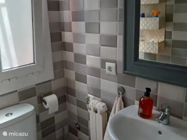 Sitges - Barcelone - maison - plage | Espagne, Barcelone, Sitges - maison de vacances 2 salles de bains avec douche, baignoire et WC