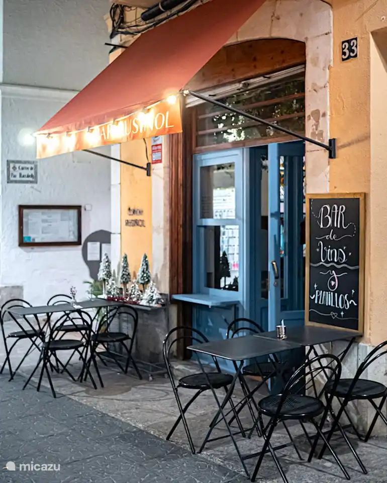 Historisches Zentrum von Sitges, mit guten Restaurants und netten Bars.