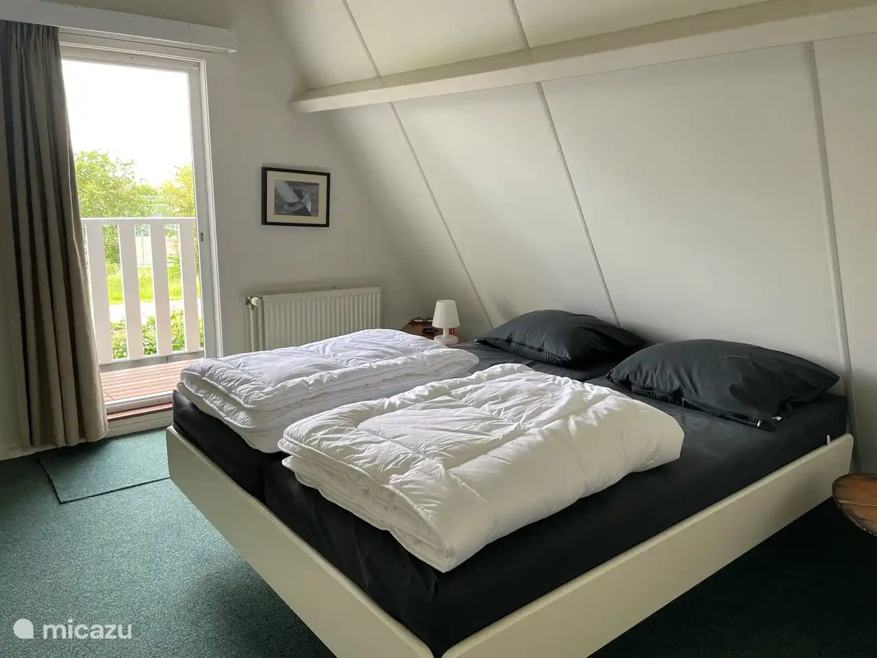 Chambre 1 (sur 3) : balcon donnant sur le Sneekermeer