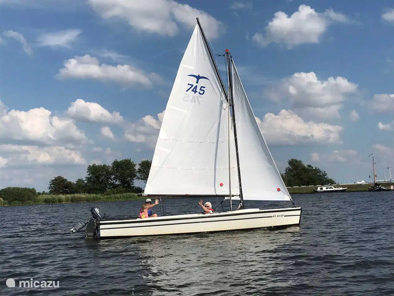 Vous pouvez également louer notre polyvalk avec moteur hors-bord au bungalow.