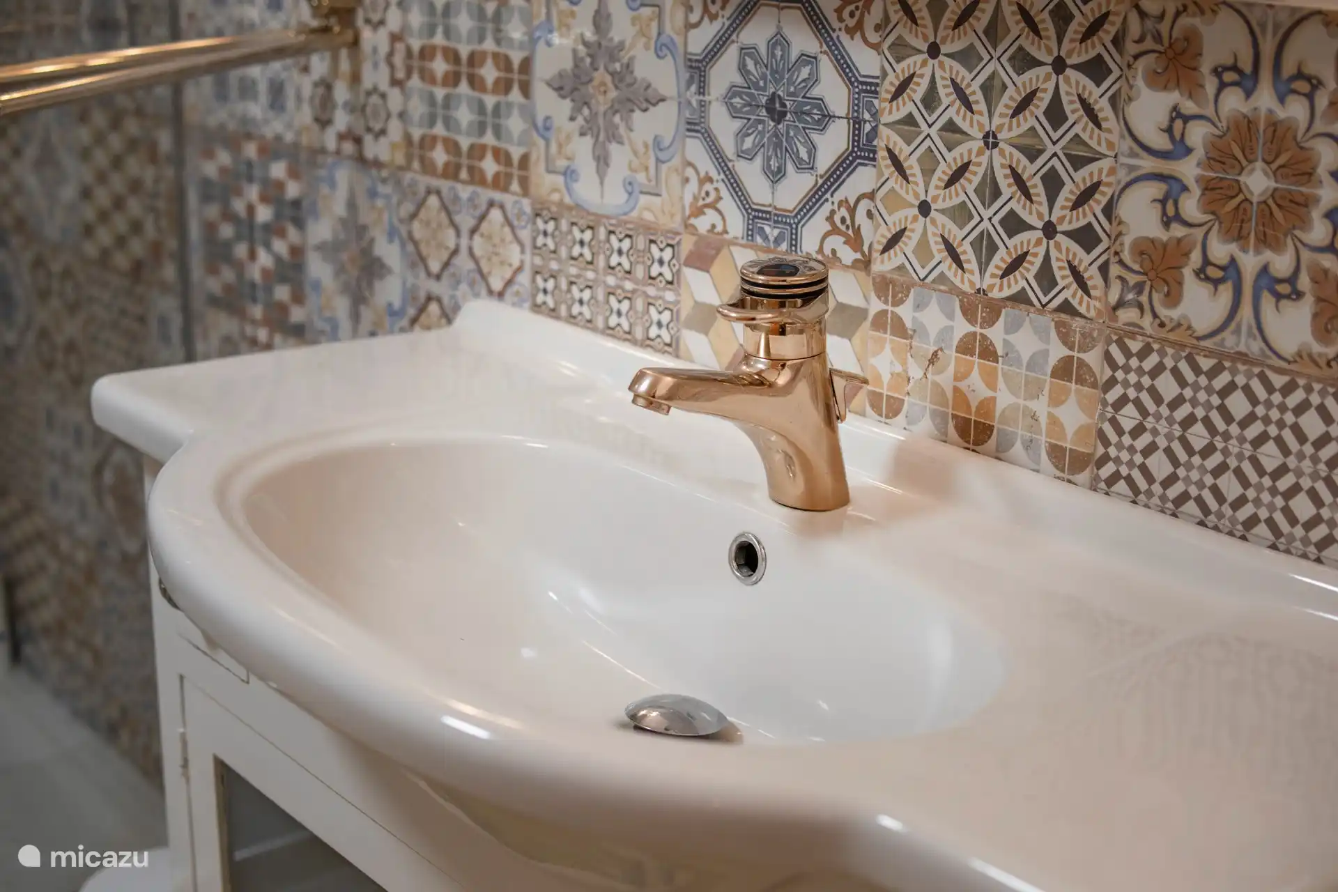 Golden faucet in the new bathroom!