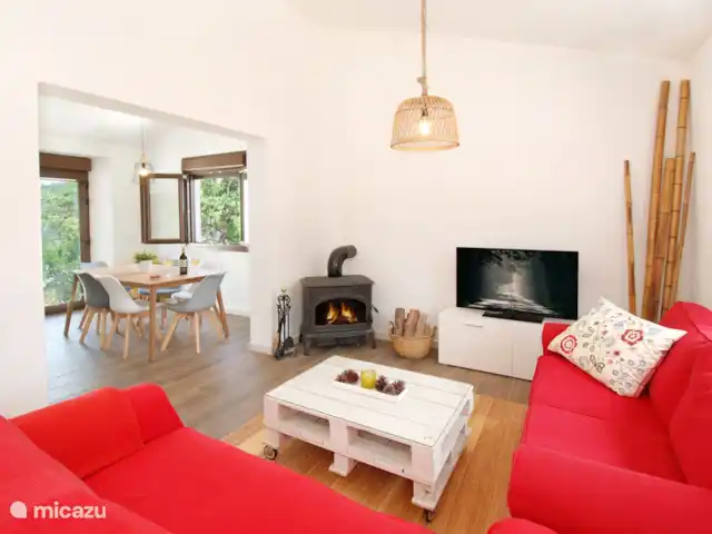 Casa Maria huren in Spanje, Costa del Sol, Comares - vakantiehuis Voor de koudere winteravonden is er een gezellige houtkachel. Brandhout kan aan huis geleverd worden.
