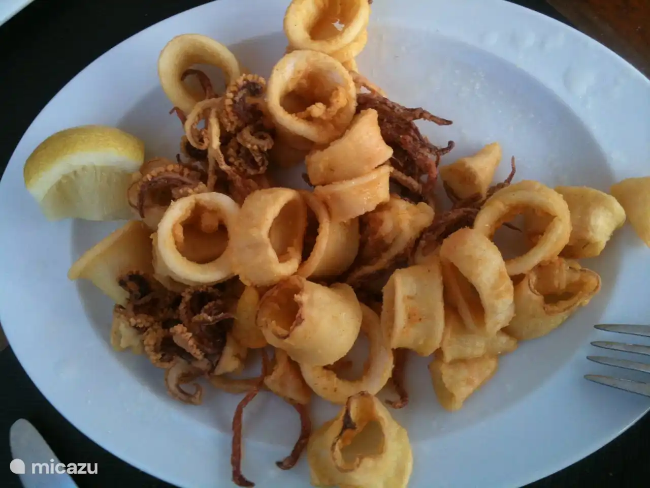 Whether you like meat or fish, everything is top quality in Menorca. Their own dairy, cheese, yogurt and meat are also produced in an organic way.