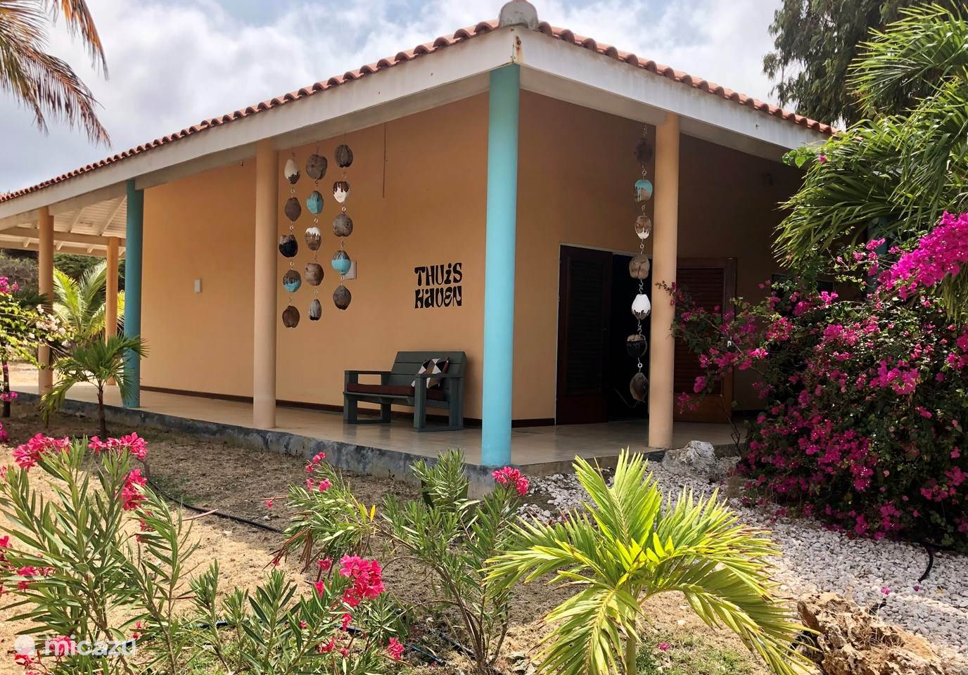 Rent M Apartment in Soto, Banda Abou (West).