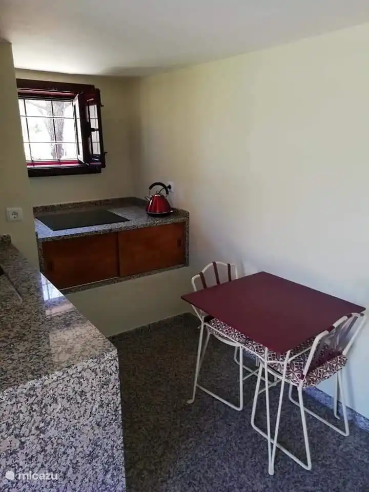 das Poolhaus in Portugal, Guarda, Travancinha - Tiny House