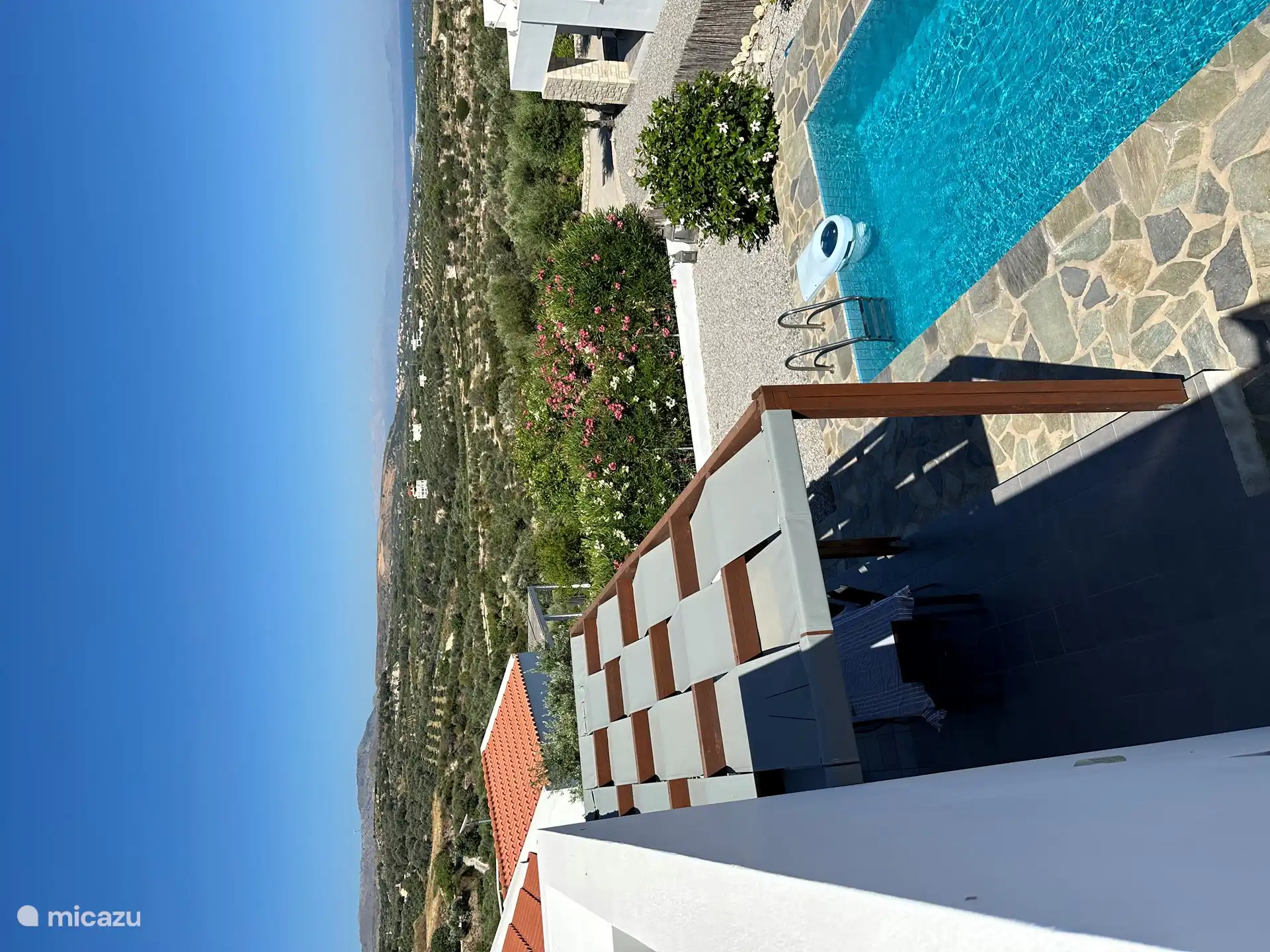 Uitzicht vanaf het dakterras.