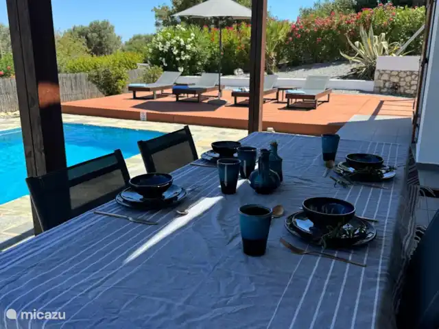 Villa Tichi | Grèce, Crète, Kyrianna - villa Profitez d’un délicieux repas.