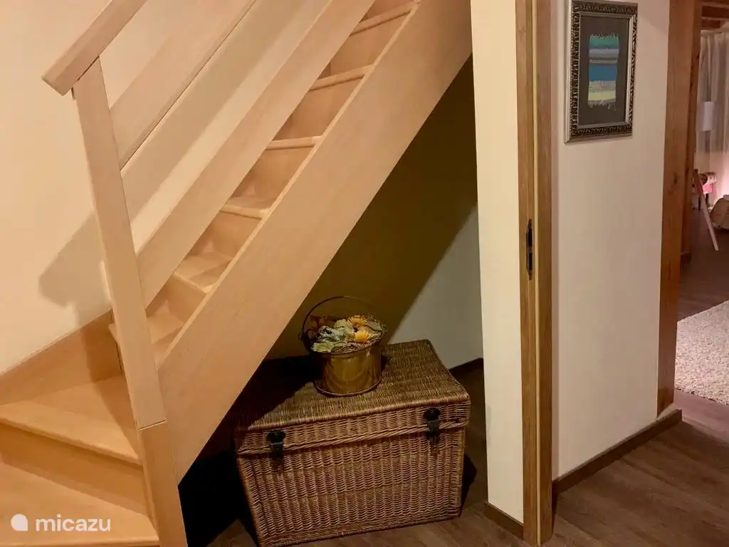 Les escaliers au premier étage