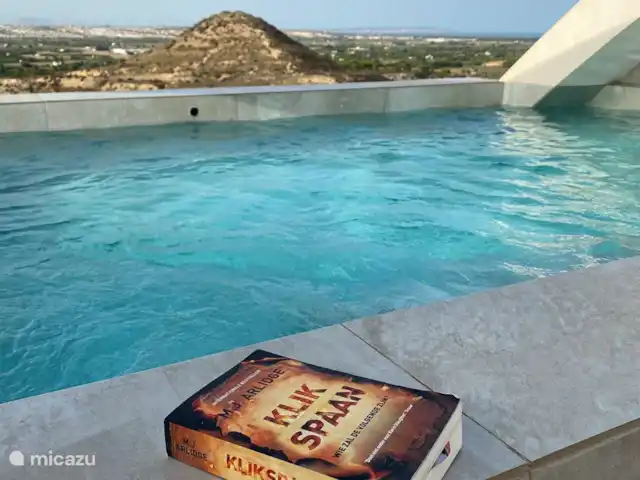 La Casa de Lili | Espagne, Costa Blanca, Rojales - penthouse Qui n'a pas envie de lire un livre au bord de la piscine ?