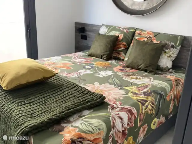 La Casa de Lili | Espagne, Costa Blanca, Rojales - penthouse La chambre 3 dispose d'un sommier de 160 x 200 cm, TV, placard sur mesure et volet roulant. Cette chambre partage la deuxième salle de bain avec la chambre 2.