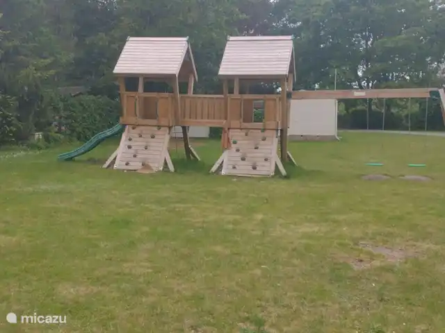 Location de Vacances Pays-Bas, Gueldre, Hattemerbroek, maison de vacances - Maison de l'amitié maison de jeu et d'escalade dans le parc