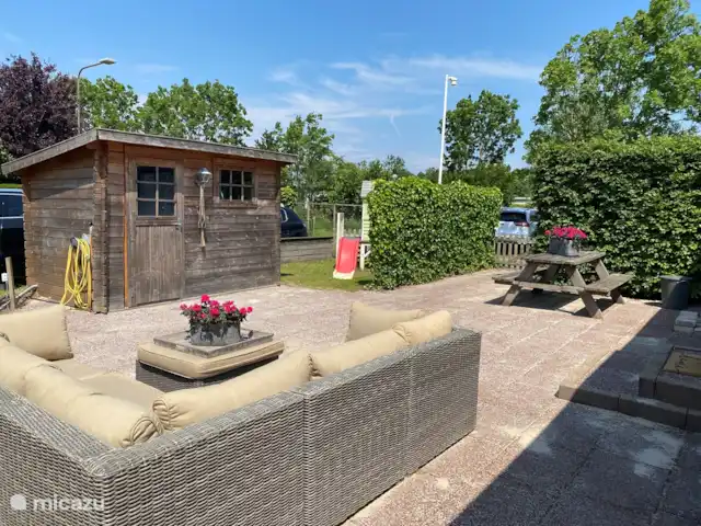 Rondeweibos en Países Bajos, Holanda Meridional, Rockanje - mobil home / caravana