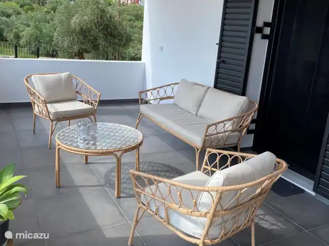 villa elias en Grecia, Peloponeso, Koroni - villa Veranda en la parte trasera de la villa.