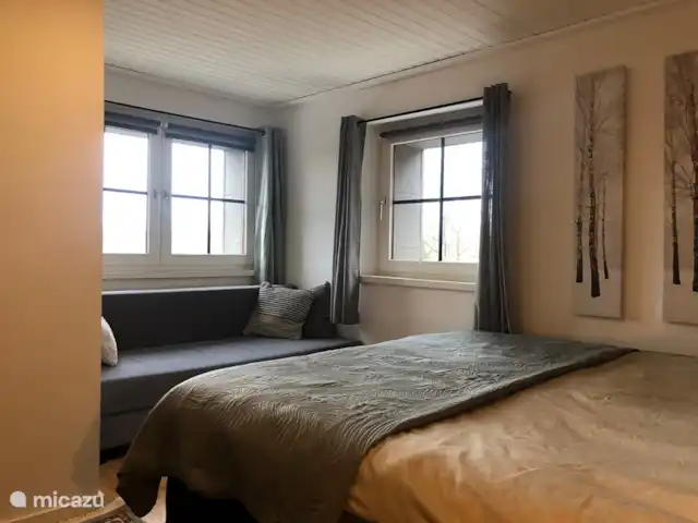 Haus am Berg huren in Duitsland, Sauerland, Diemelsee - vakantiehuis Master bedroom op begane grond.