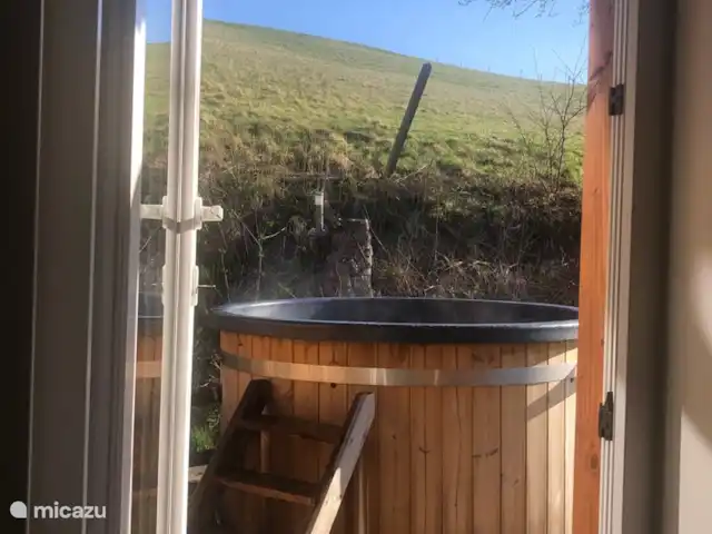 Haus am Berg huren in Duitsland, Sauerland, Diemelsee - vakantiehuis Hottub hout gestookt.