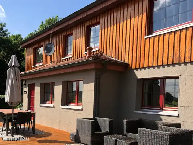 Haus am Berg huren in Duitsland, Sauerland, Diemelsee - vakantiehuis Recent nieuw hardhouten terras op het zuiden. Hele dag zon!
