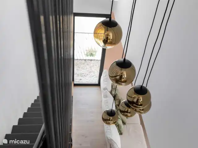 appartement huren in Spanje, Costa Blanca, Villajoyosa – Penthouse Atico Bay verlichting bij trap