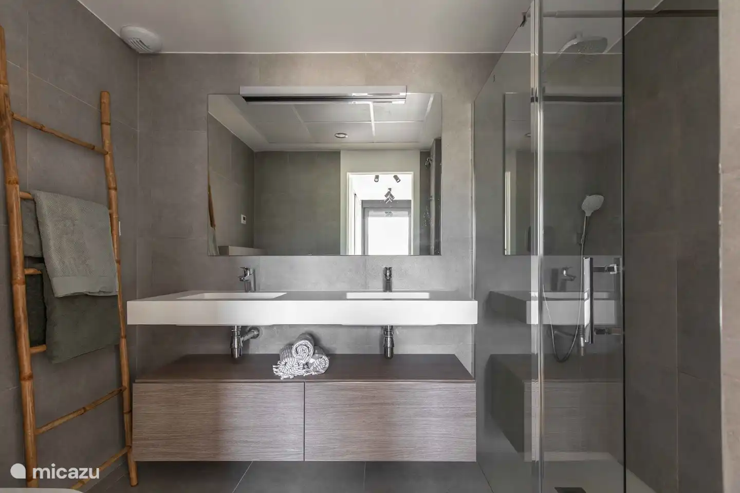 en-suite Badezimmer von Schlafzimmer 2