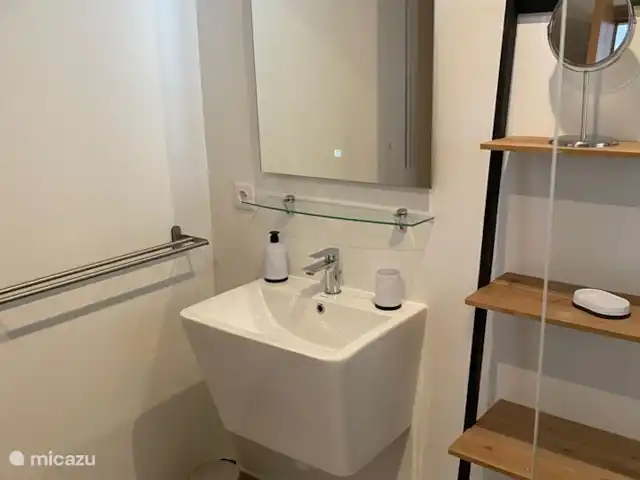 Villa Panseiku avec piscine privée | Curaçao, Banda Ariba (est), Jan Thiel - villa Salle de bain 3
Appartient au studio