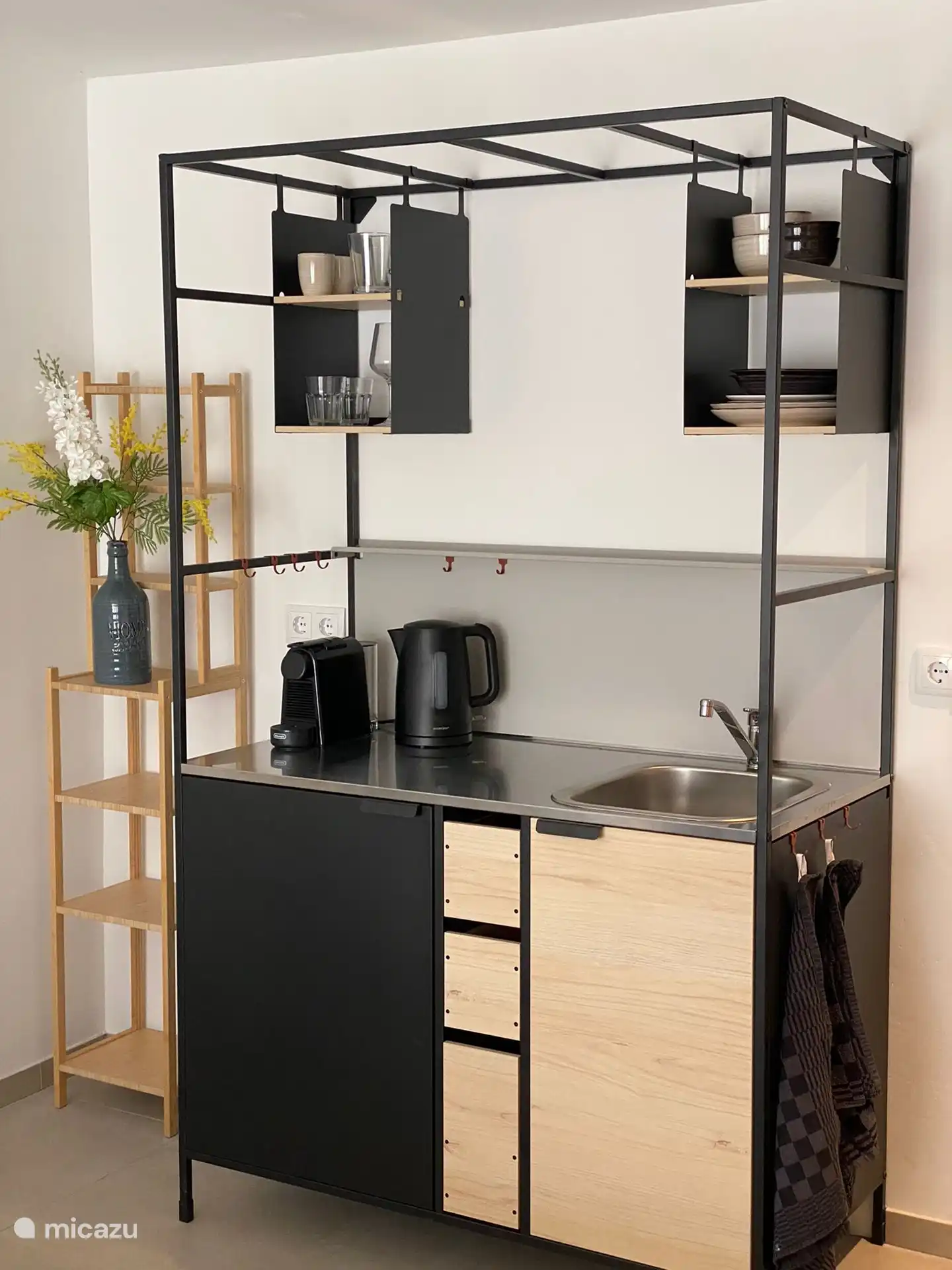 Estudio/dormitorio 4 con cocina y baño privados. 