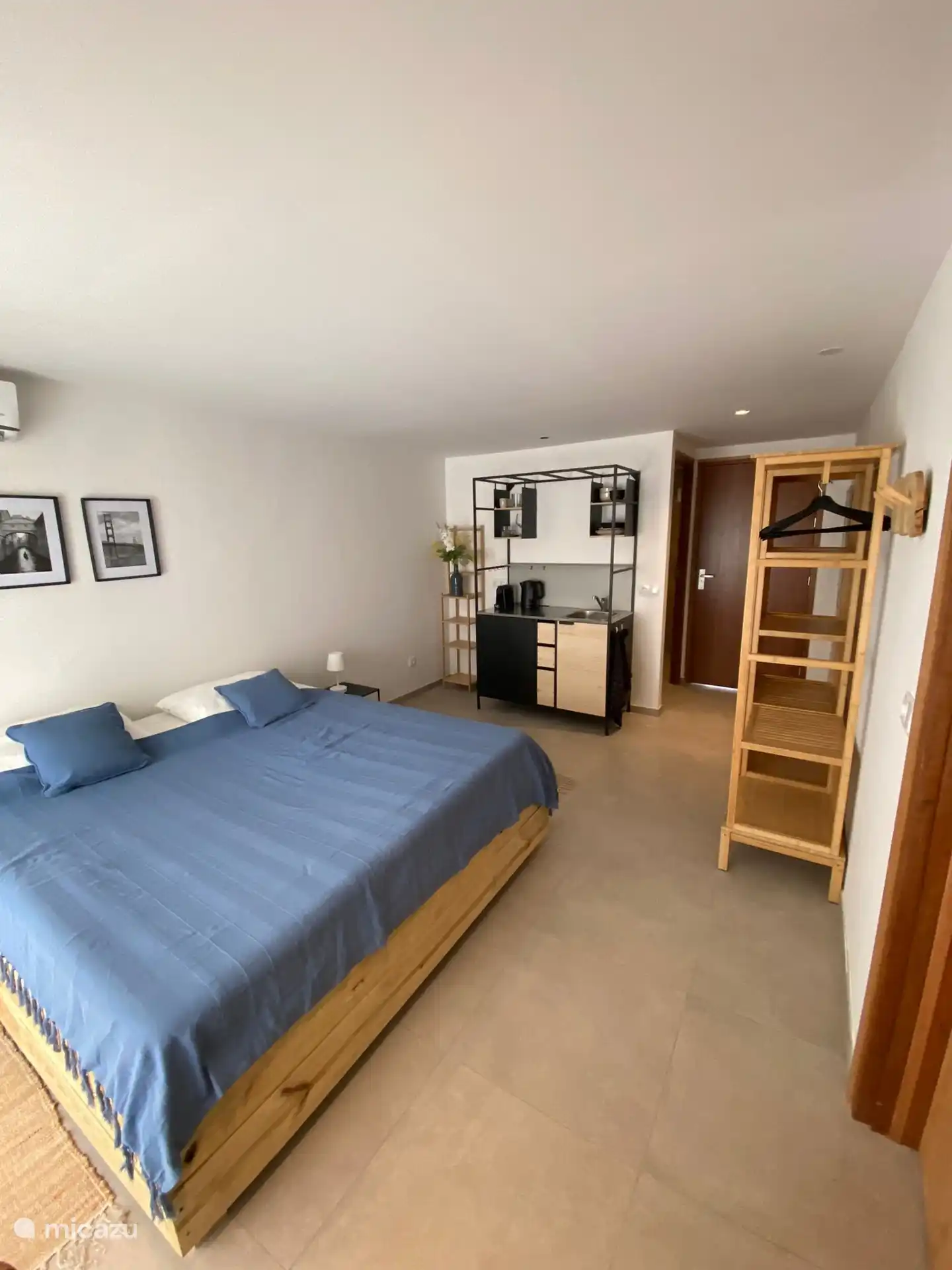 Estudio/dormitorio 4 con cocina y baño privados. 