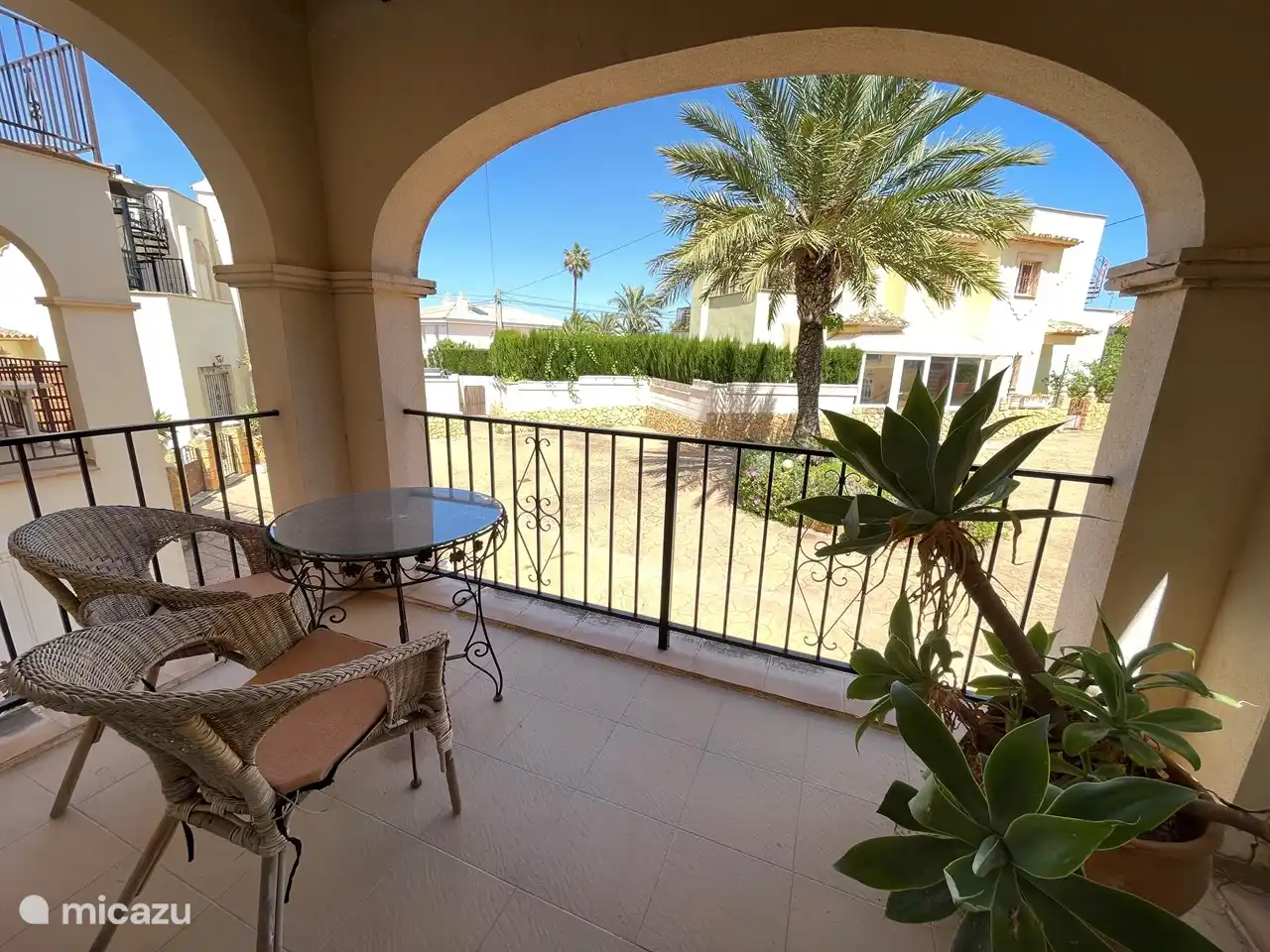 Costa Blanca - villa à Albir - Casa van Schaik : Il est agréable de se détendre sur tous les balcons dont dispose notre Casa espagnole.