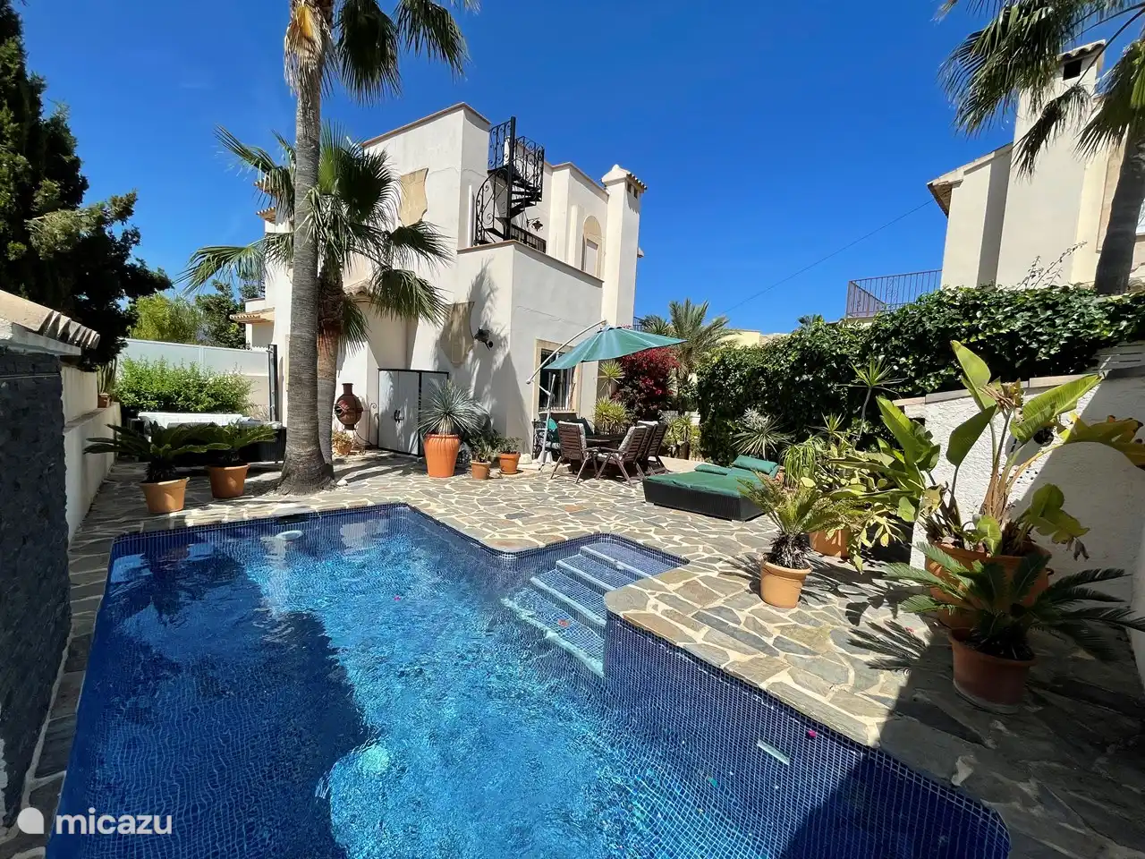 Costa Blanca - villa à Albir - Casa van Schaik : notre casa espagnole indépendante à Albir avec 3 ou 4 chambres, vue mer et piscine privée. Idéal pour 6 à 8 personnes.