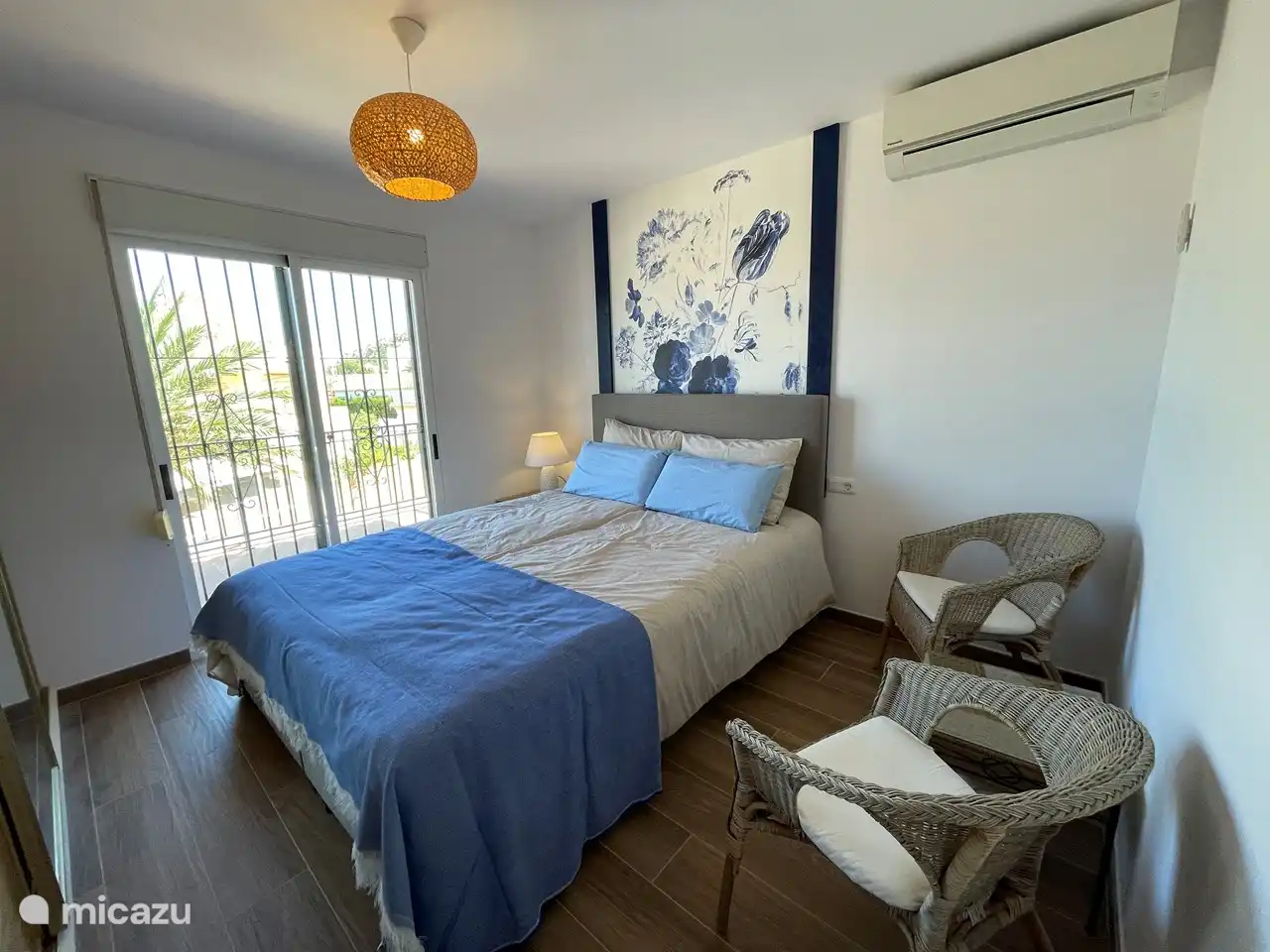 Costa Blanca - villa à Albir - Casa van Schaik : Toutes les chambres (3) sont équipées de la climatisation, afin que tout le monde passe une bonne nuit de sommeil. 2 des 3 chambres disposent d'un balcon. Les lits sont faits à l'arrivée.