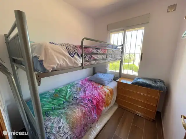 Maison Van Schaik | Espagne, Costa Blanca, Albir - maison de vacances Costa Blanca - villa à Albir - Casa van Schaik : Toutes les chambres (3) sont équipées de la climatisation, afin que tout le monde passe une bonne nuit de sommeil. 2 des 3 chambres disposent d'un balcon. Les lits sont faits à l'arrivée.
