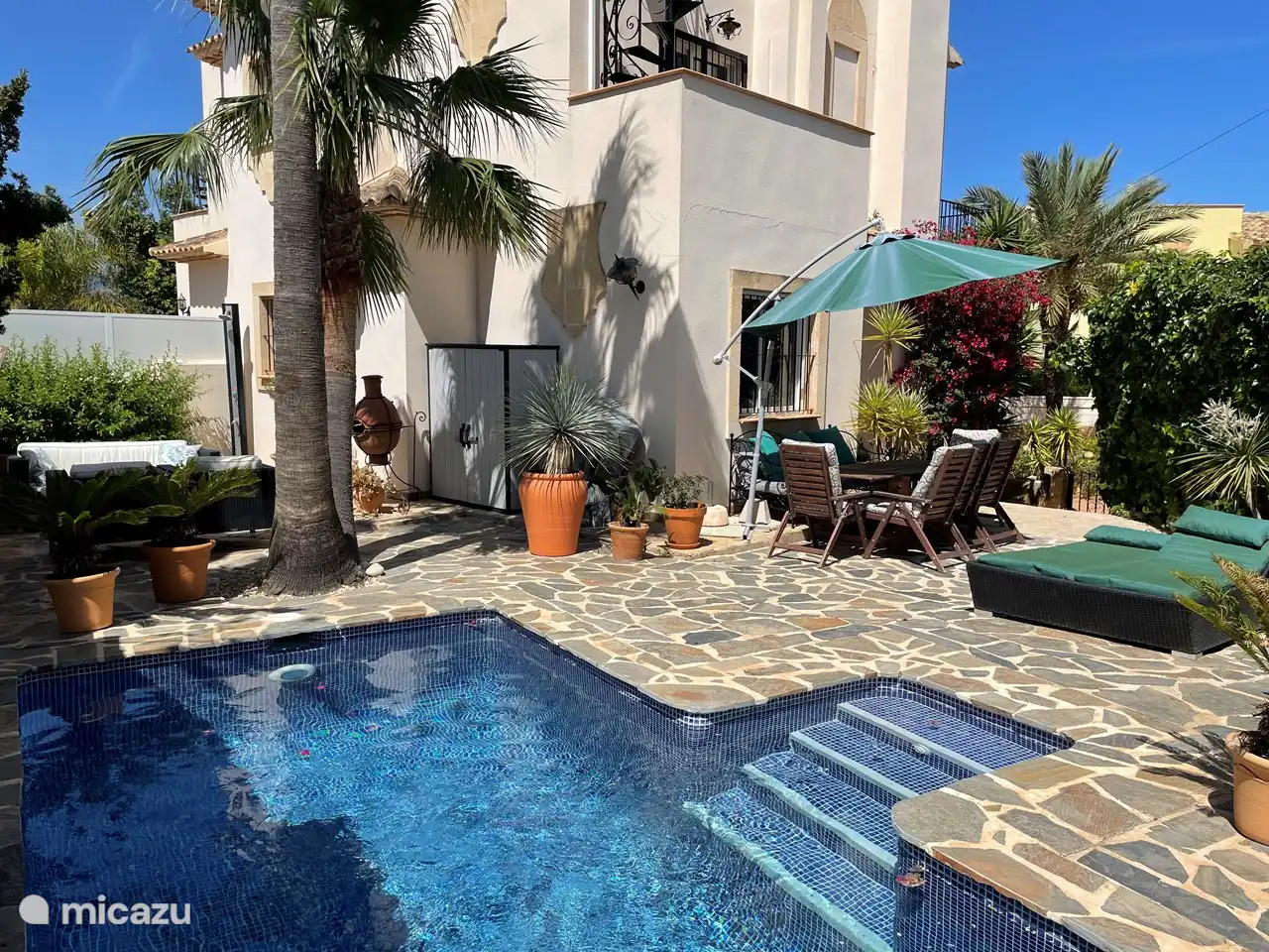 Costa Blanca - villa à Albir - Casa van Schaik : Vous et votre groupe pourrez profiter de la piscine privée et du soleil toute la journée. La maison est orientée au sud.