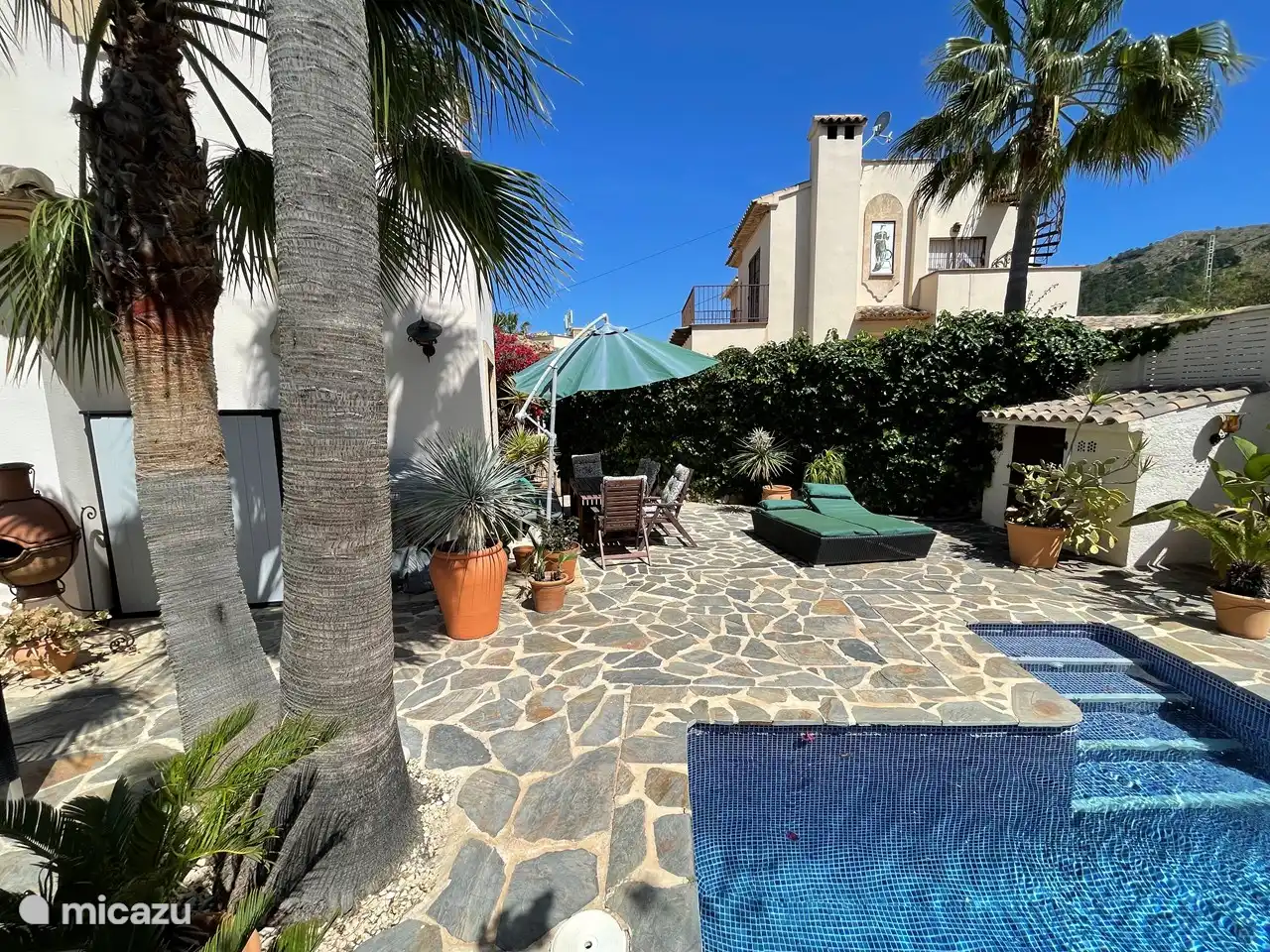 Costa Blanca - villa à Albir - Casa van Schaik : Vous et votre groupe pourrez profiter de la piscine privée et du soleil toute la journée. La maison est orientée au sud.