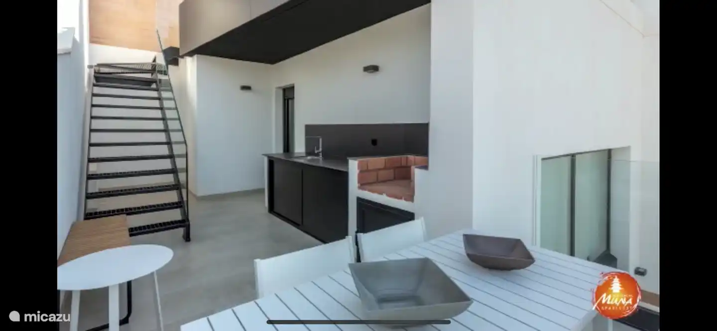 Cuisine extérieure avec barbecue