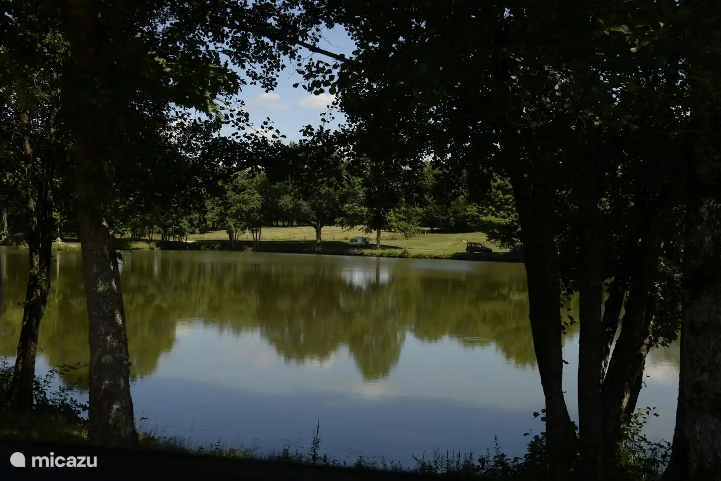 Der Park Les Liaurats ist 5 Gehminuten entfernt, wo Sie angeln, picknicken oder spazieren gehen können.