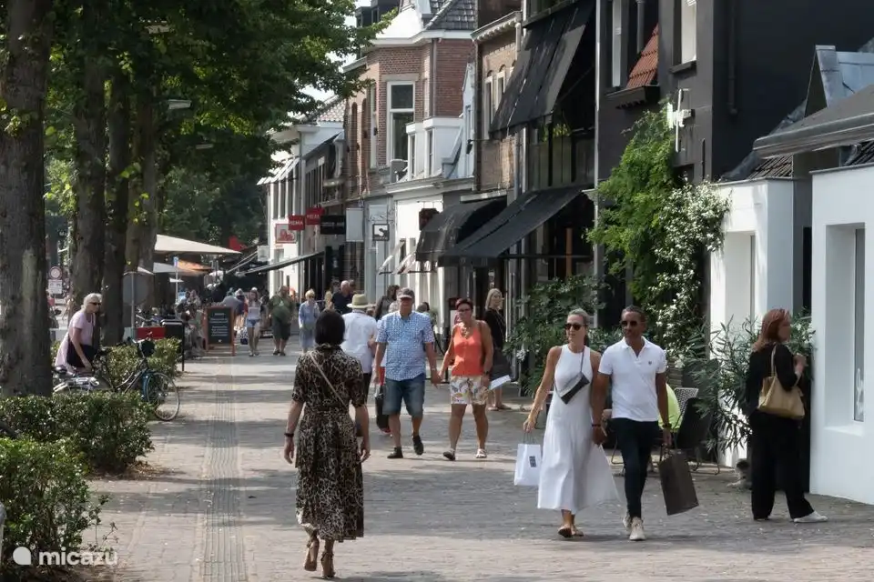 Gemütliches Zentrum Oisterwijk Terrassen und Geschäfte