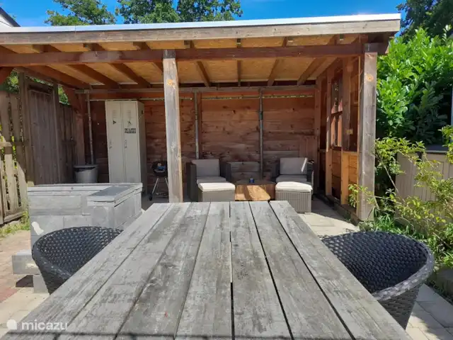 Maison de la nature Oisterwijk | Pays-Bas, Brabant-Septentrional, Oisterwijk - chalet Cour arrière fermée avec beaucoup d'intimité et verrière avec salon, BBQ, placard extérieur