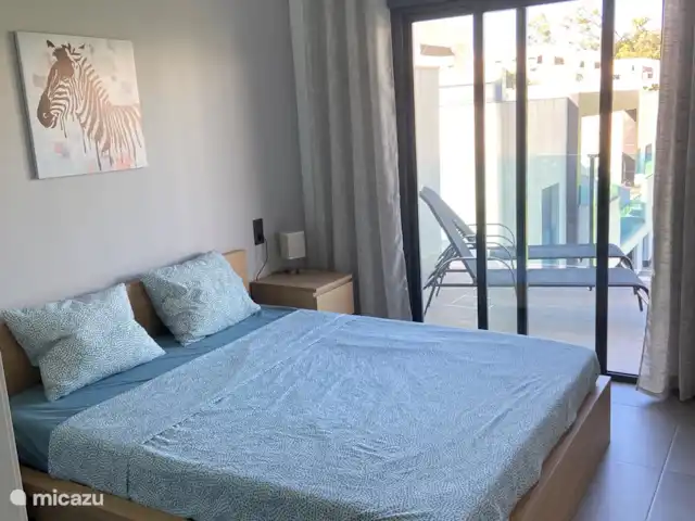 Playa Casa Marani en España, Costa Blanca, Guardamar del Segura - apartamento La cama de matrimonio es de 160x200.