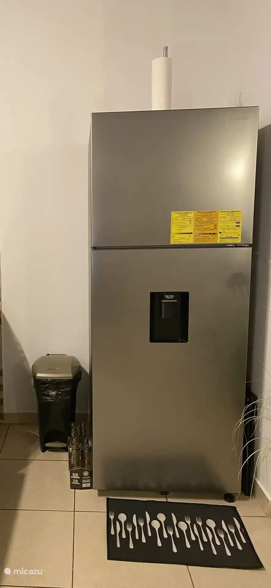 Réfrigérateur et congélateur.