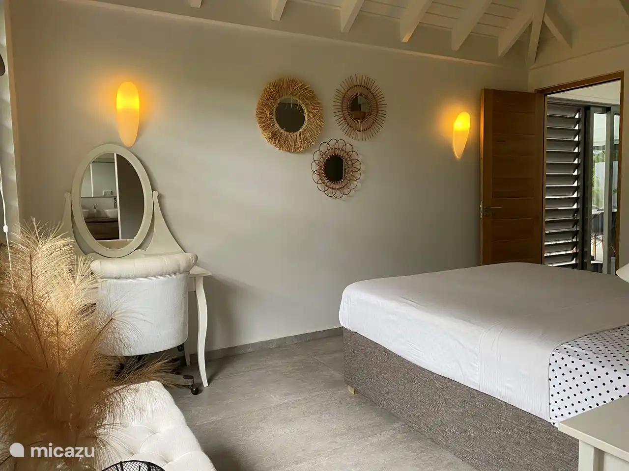 Coiffeuse appartenant à la chambre 2