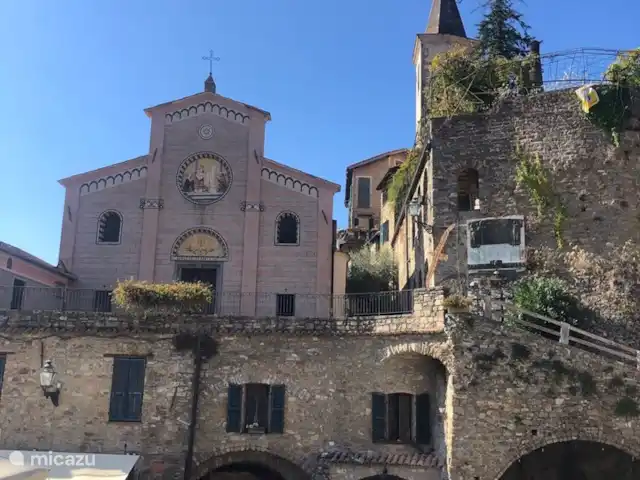 Casa Sorelle del vino huren in Italië, Ligurië, Apricale - finca Dorpsplein Apricale