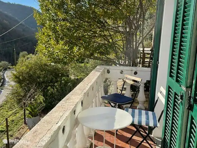 Casa Sorelle del vino huren in Italië, Ligurië, Apricale - finca Balkon